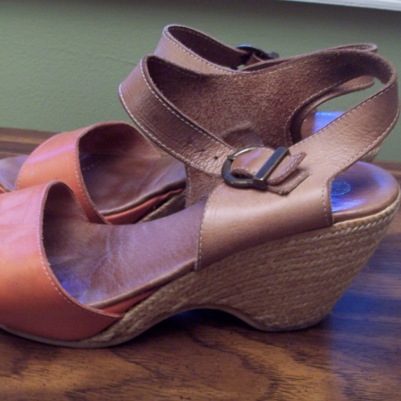 Open Toe Sandals - Picture 2 of 4